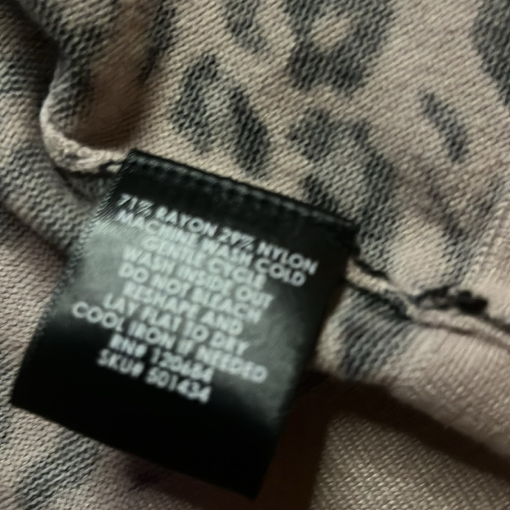 Torrid 4 Leopard Print Short Cardigan - Picture 6 of 7